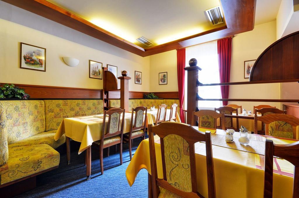 Hotel Filipinum Jablonné nad Orlicí Esterno foto