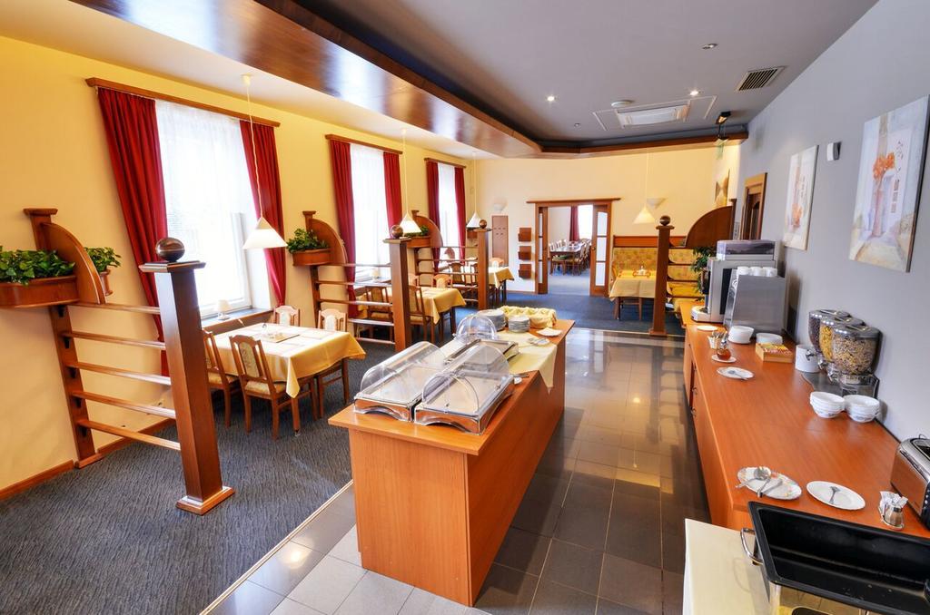 Hotel Filipinum Jablonné nad Orlicí Esterno foto